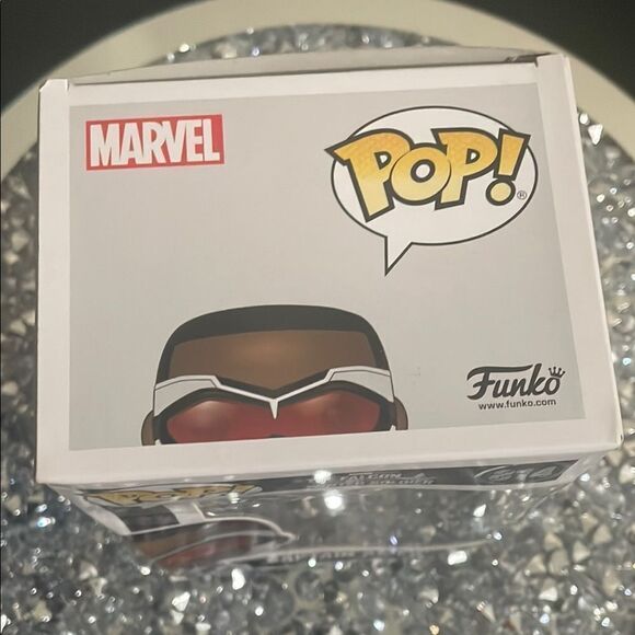 Funko Pop! Captain America #814 the falcon winter solider vinyl figure toy - Picture 7 of 7